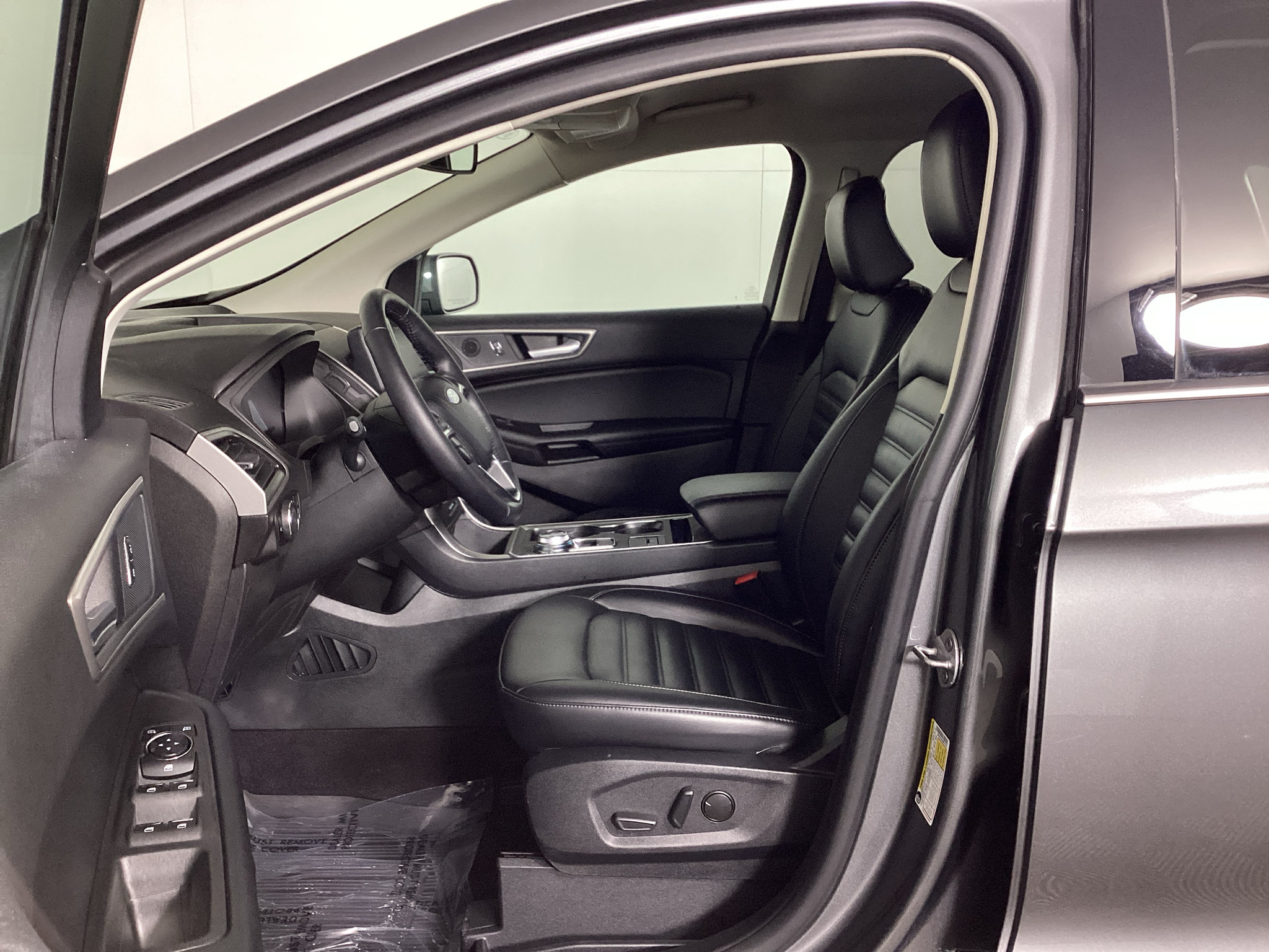 Certified 2024 Ford Edge SEL w/ Convenience Package AWD/4WD image 17
