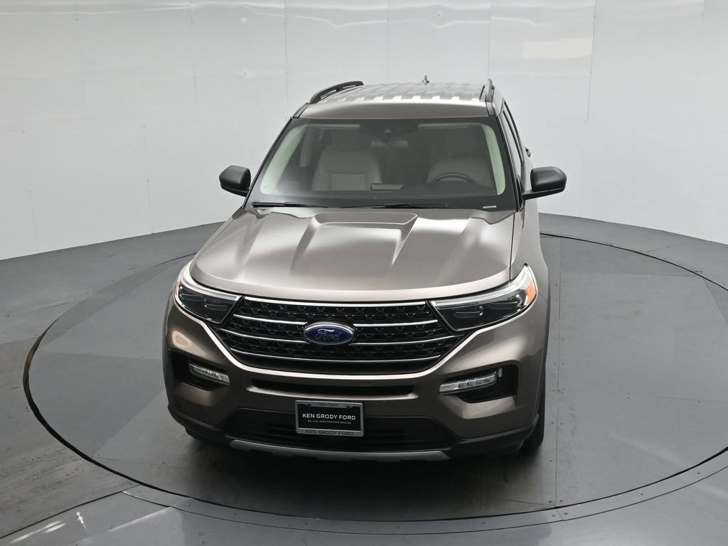 Certified 2021 Ford Explorer XLT w/ Equipment Group 202A RWD image 38