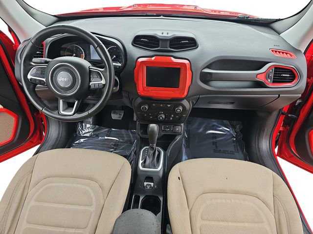 Used 2019 Jeep Renegade Latitude FWD image 9