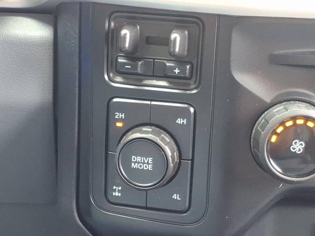 Certified 2024 Ford F350 XLT w/ 360-Degree Camera Package AWD/4WD image 26