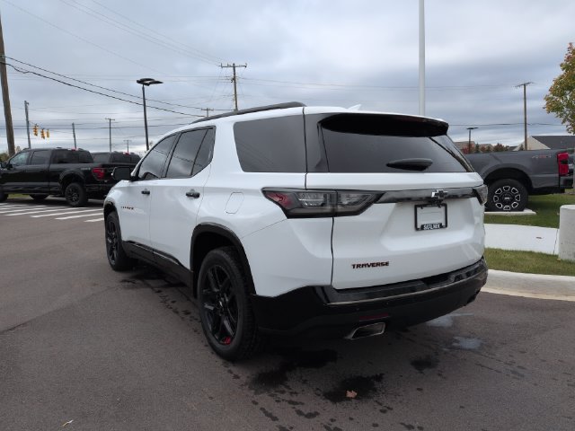 Used 2021 Chevrolet Traverse Premier w/ Redline Edition FWD image 3