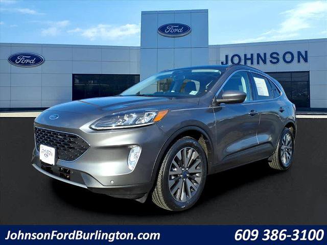 Certified 2022 Ford Escape Titanium w/ Class II Trailer Tow Package AWD/4WD image 3