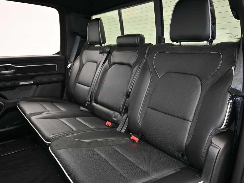 Used 2025 RAM 1500 Laramie AWD/4WD image 29
