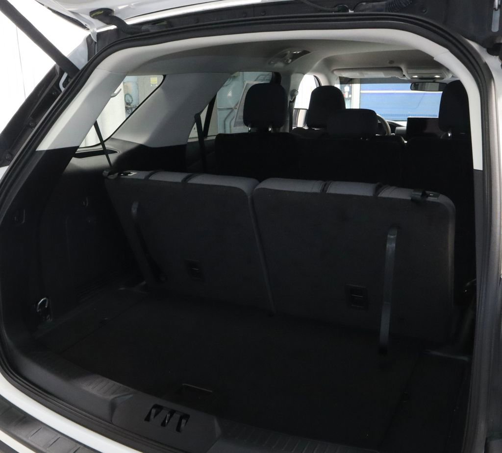 Certified 2025 Ford Explorer Active AWD/4WD image 15