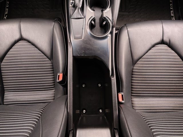 Used 2019 Toyota Camry SE FWD image 30