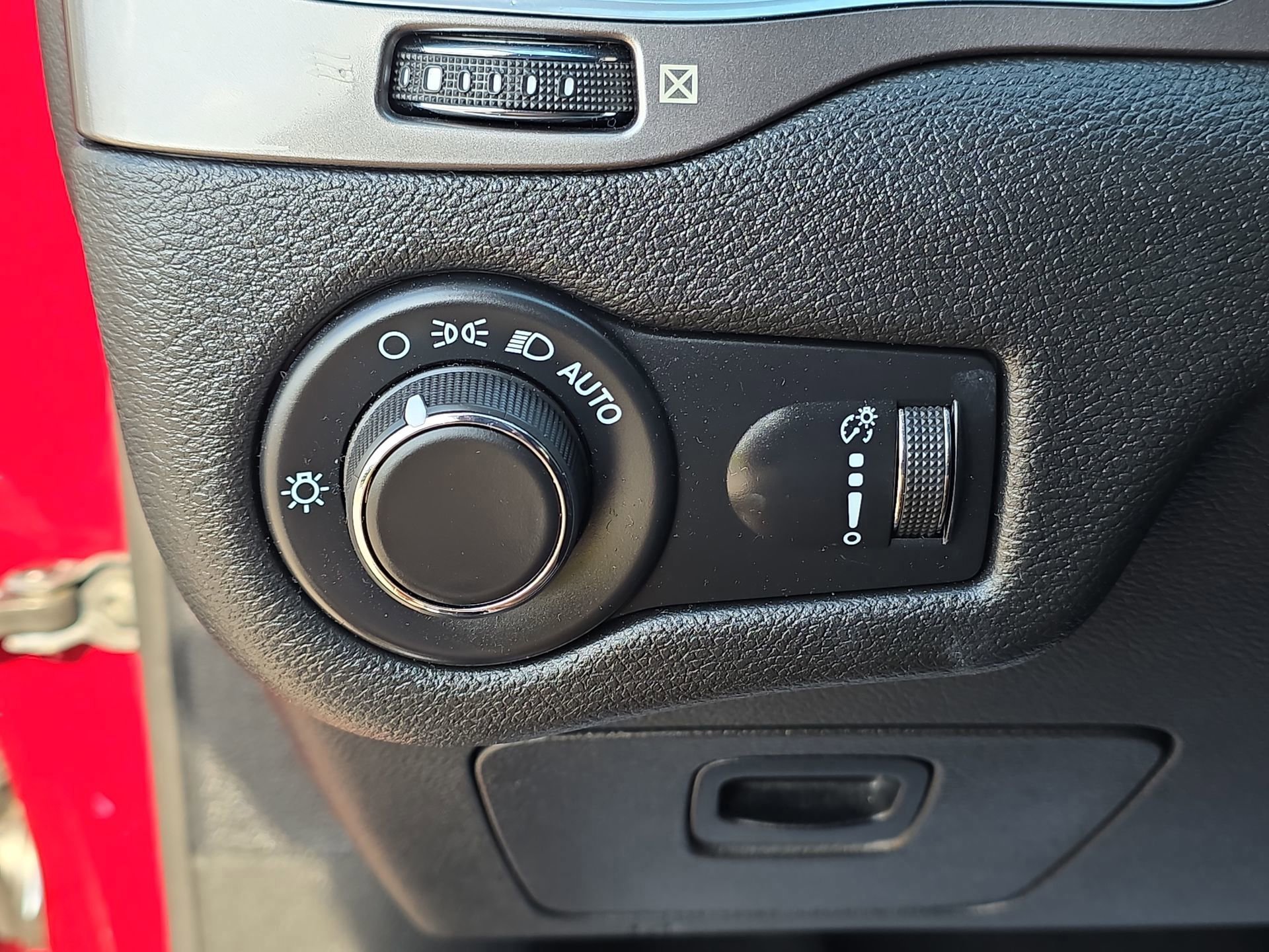 Used 2021 Jeep Cherokee Latitude image 53