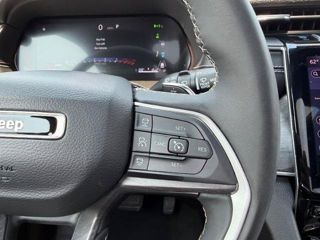 Used 2024 Jeep Grand Cherokee Limited 4xe AWD/4WD image 16