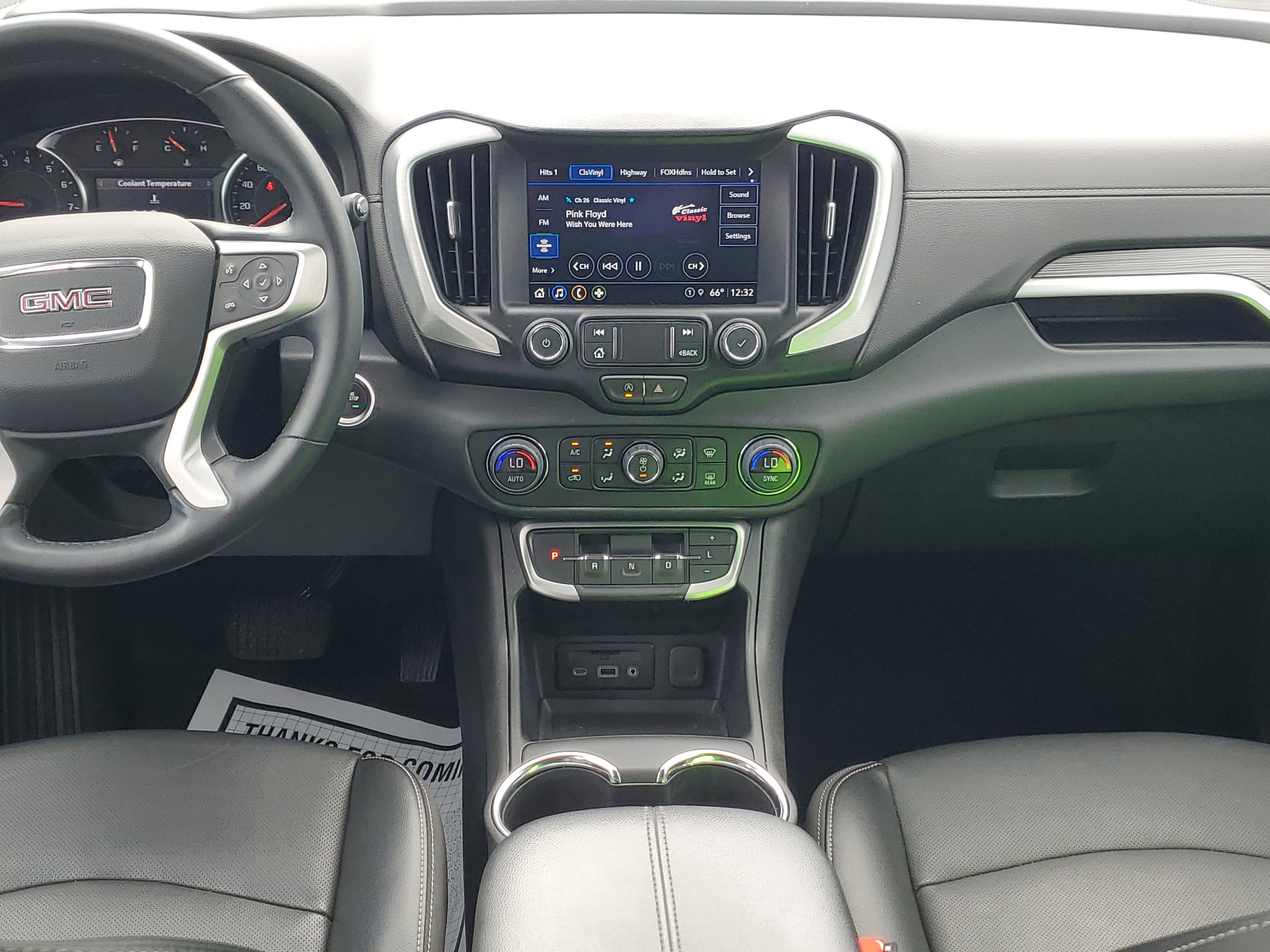 Used 2023 GMC Terrain SLT w/ Tech Package image 16