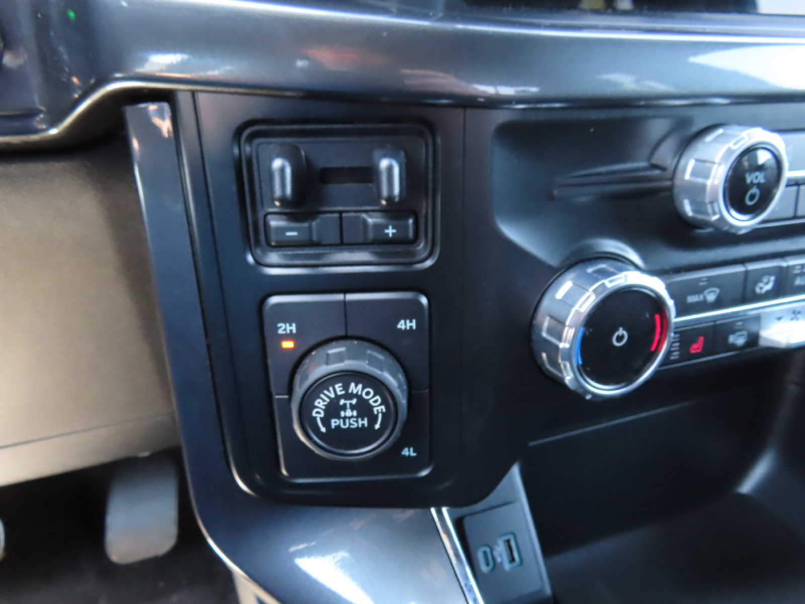 Certified 2023 Ford F150 XLT w/ Equipment Group 302A High AWD/4WD image 29