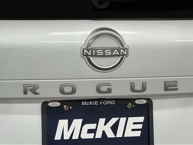 Used 2024 Nissan Rogue S image 18
