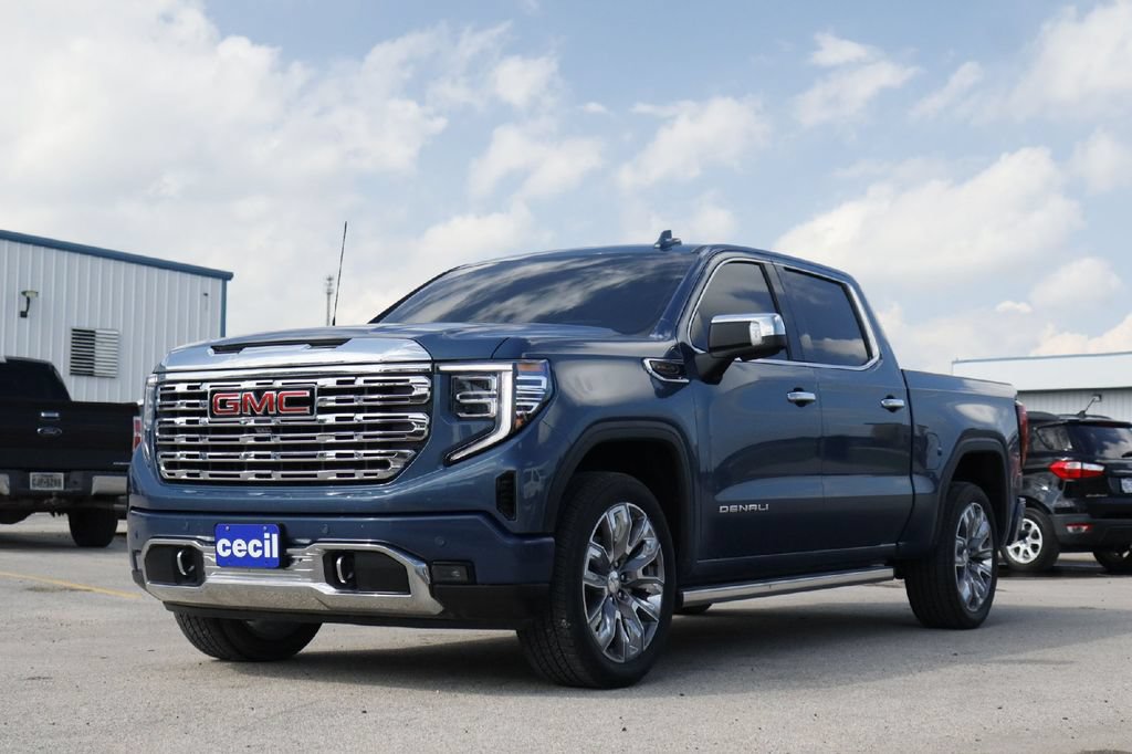 Used 2025 GMC Sierra 1500 Denali AWD/4WD image 2