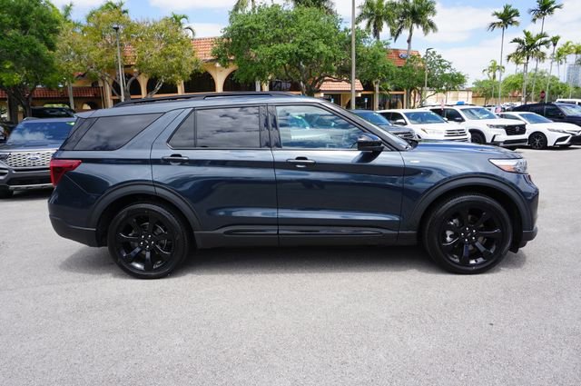 Certified 2023 Ford Explorer ST-Line w/ Class IV Trailer Tow Package RWD image 4