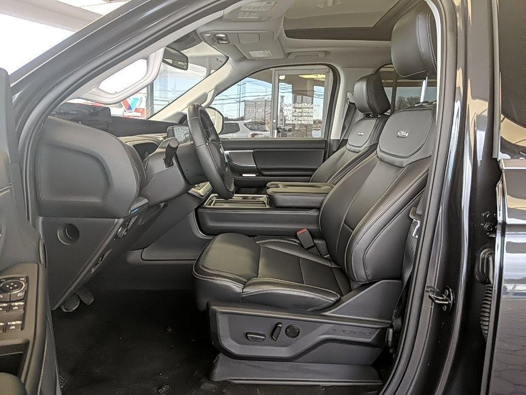 Certified 2025 Ford Expedition Max Platinum image 13