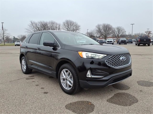 Certified 2024 Ford Edge SEL w/ Convenience Package image 3