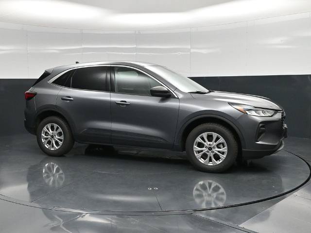 Certified 2024 Ford Escape Active AWD/4WD image 3