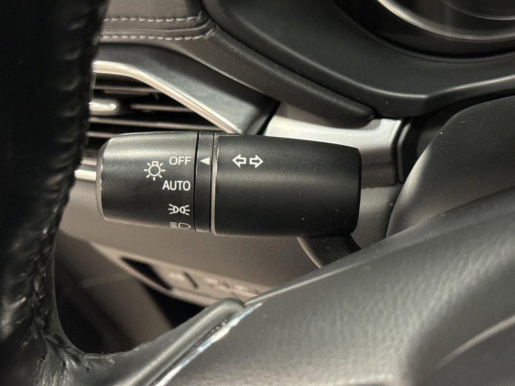 Used 2019 MAZDA CX-5 Touring image 16