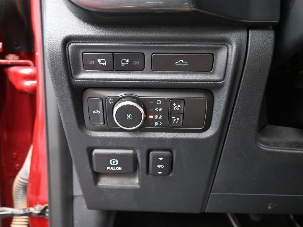 Certified 2022 Ford F150 XLT w/ Equipment Group 302A High image 40