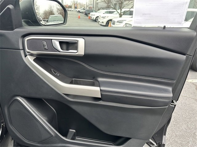 Certified 2022 Ford Explorer XLT w/ Equipment Group 202A image 36