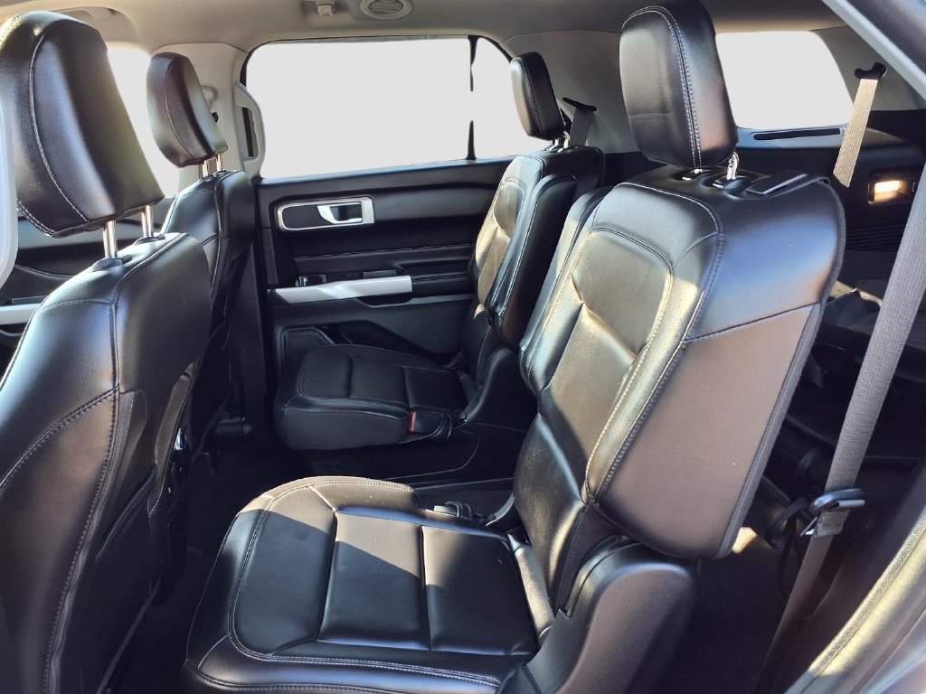 Certified 2022 Ford Explorer XLT w/ Equipment Group 202A AWD/4WD image 26
