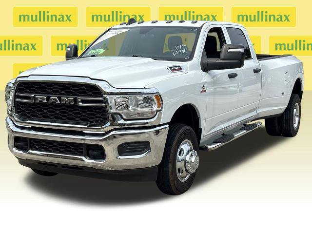 Used 2024 RAM 3500 Tradesman w/ Chrome Appearance Group AWD/4WD image 12