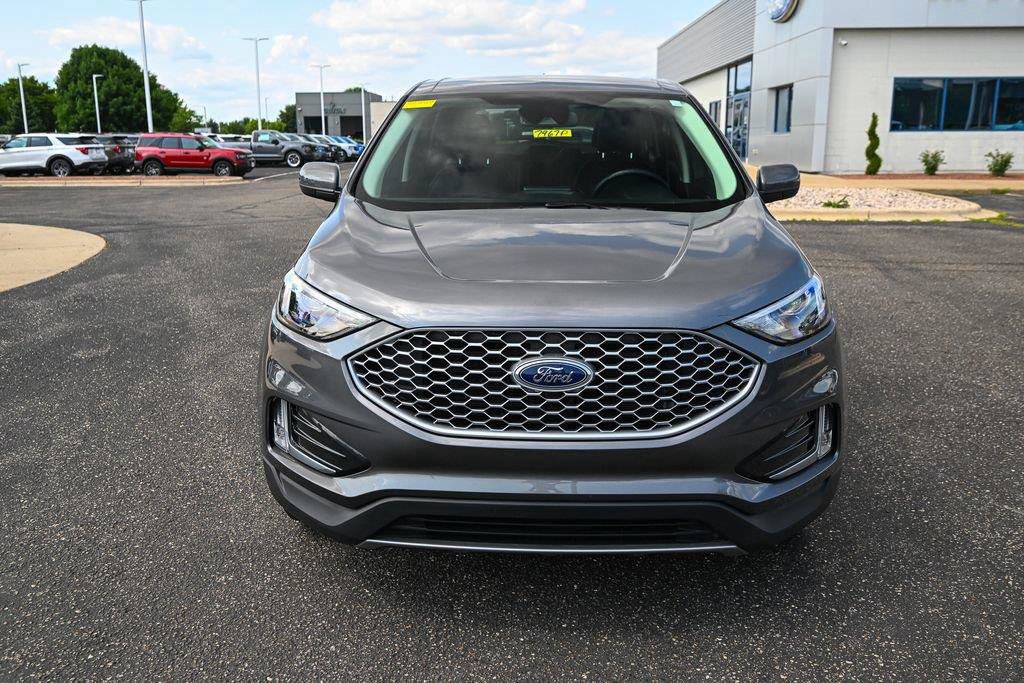 Certified 2024 Ford Edge SEL w/ Convenience Package AWD/4WD image 10