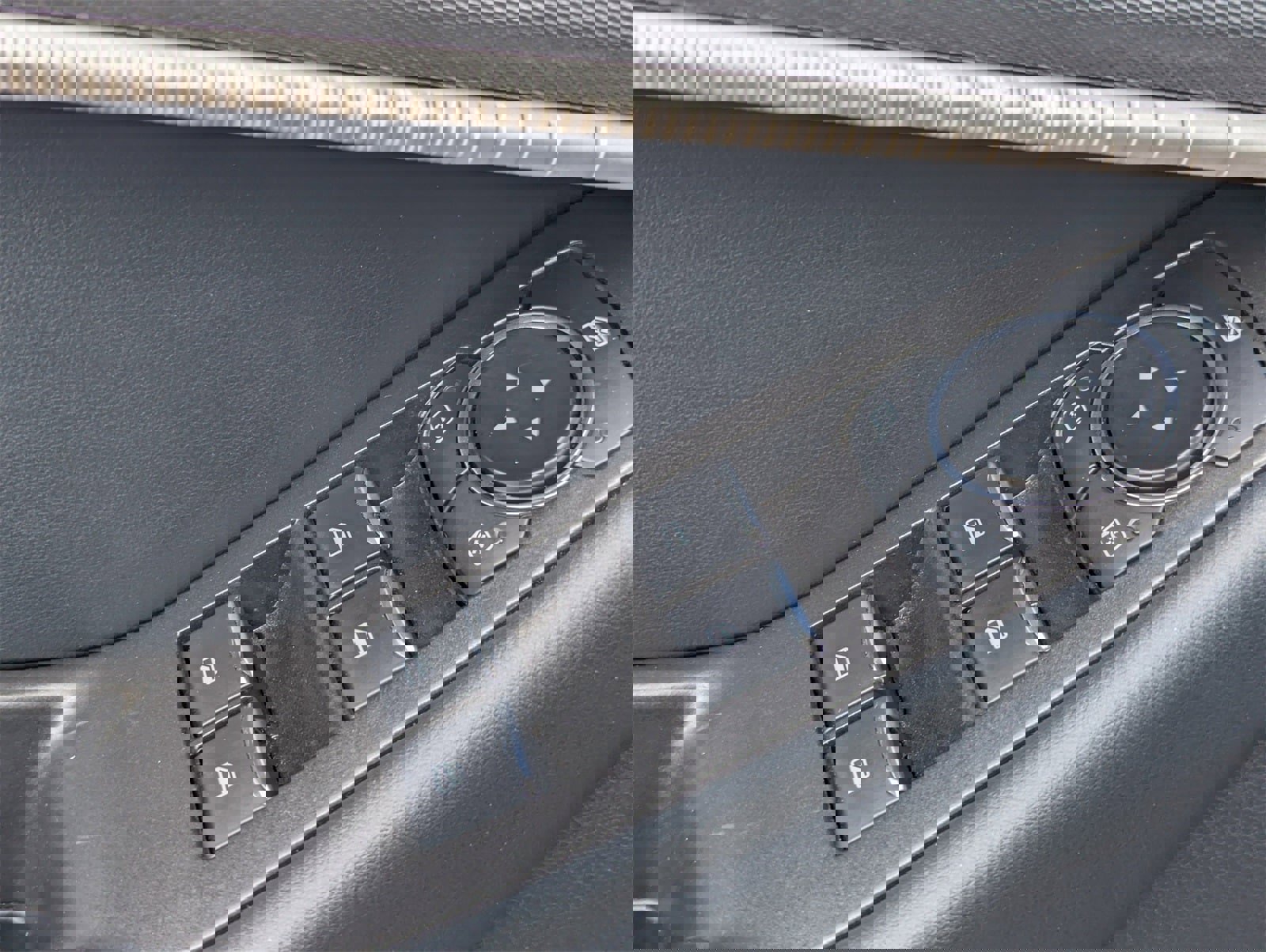 Certified 2025 Ford Explorer ST-Line w/ ST-Line Street Pack image 29