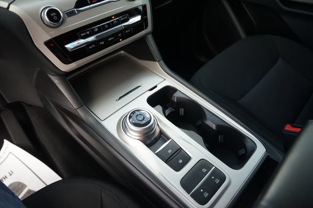 Certified 2022 Ford Explorer XLT RWD image 30