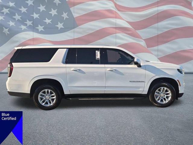Used 2025 Chevrolet Suburban LT w/ Comfort Package RWD image 2