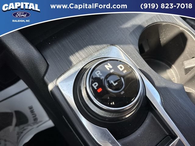 Certified 2025 Ford Escape SE FWD image 30
