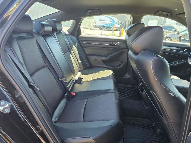 Used 2018 Honda Accord Sport image 17