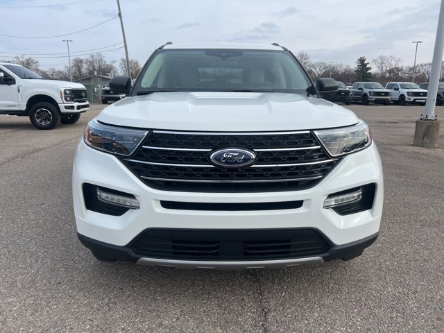 Certified 2023 Ford Explorer XLT w/ Equipment Group 202A image 7