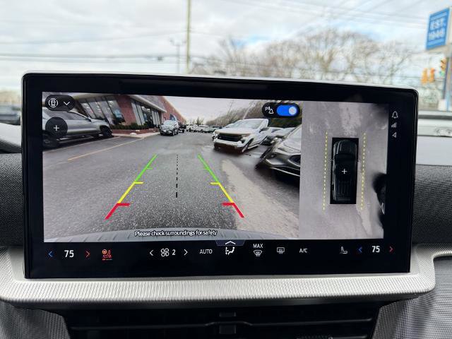 Certified 2025 Ford Explorer ST image 33