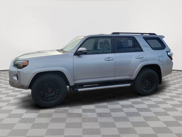 Used 2024 Toyota 4Runner TRD Off-Road Premium w/ Moonroof Package AWD/4WD image 2