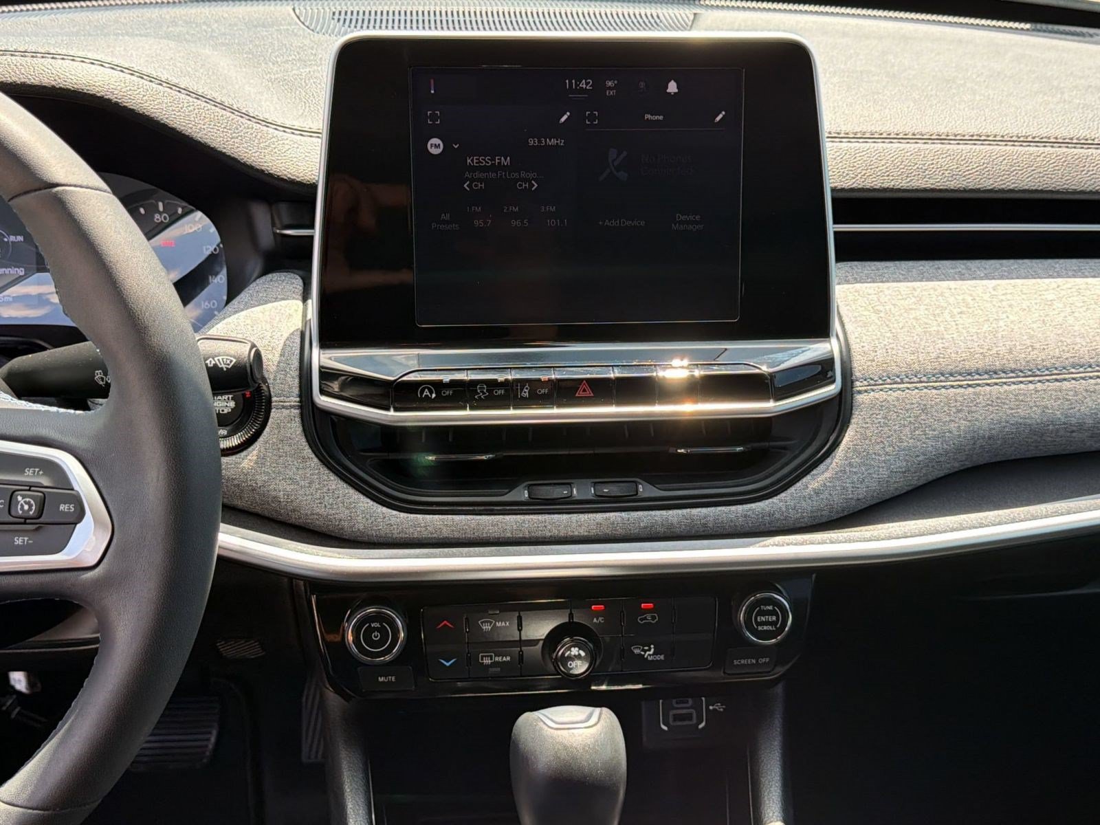 Used 2022 Jeep Compass Latitude FWD image 19