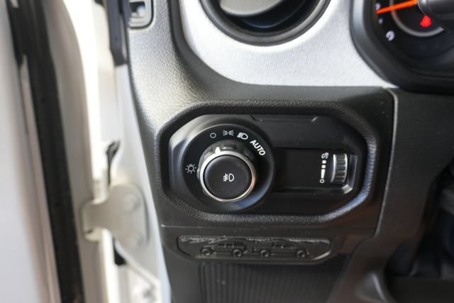 Used 2025 Jeep Wrangler Unlimited Sport AWD/4WD image 17