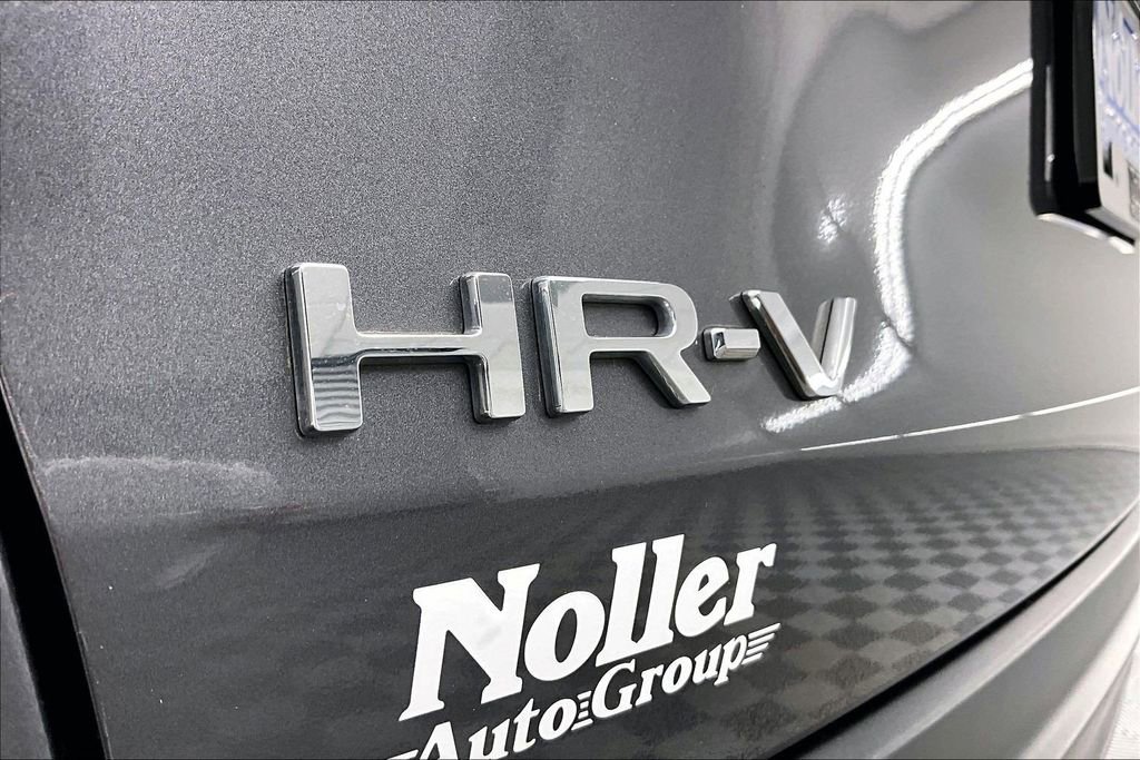Used 2025 Honda HR-V LX image 8