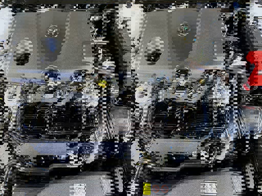 Used 2024 Toyota Camry LE image 12