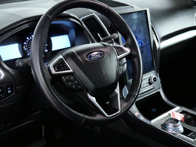 Certified 2024 Ford Edge Titanium AWD/4WD image 18
