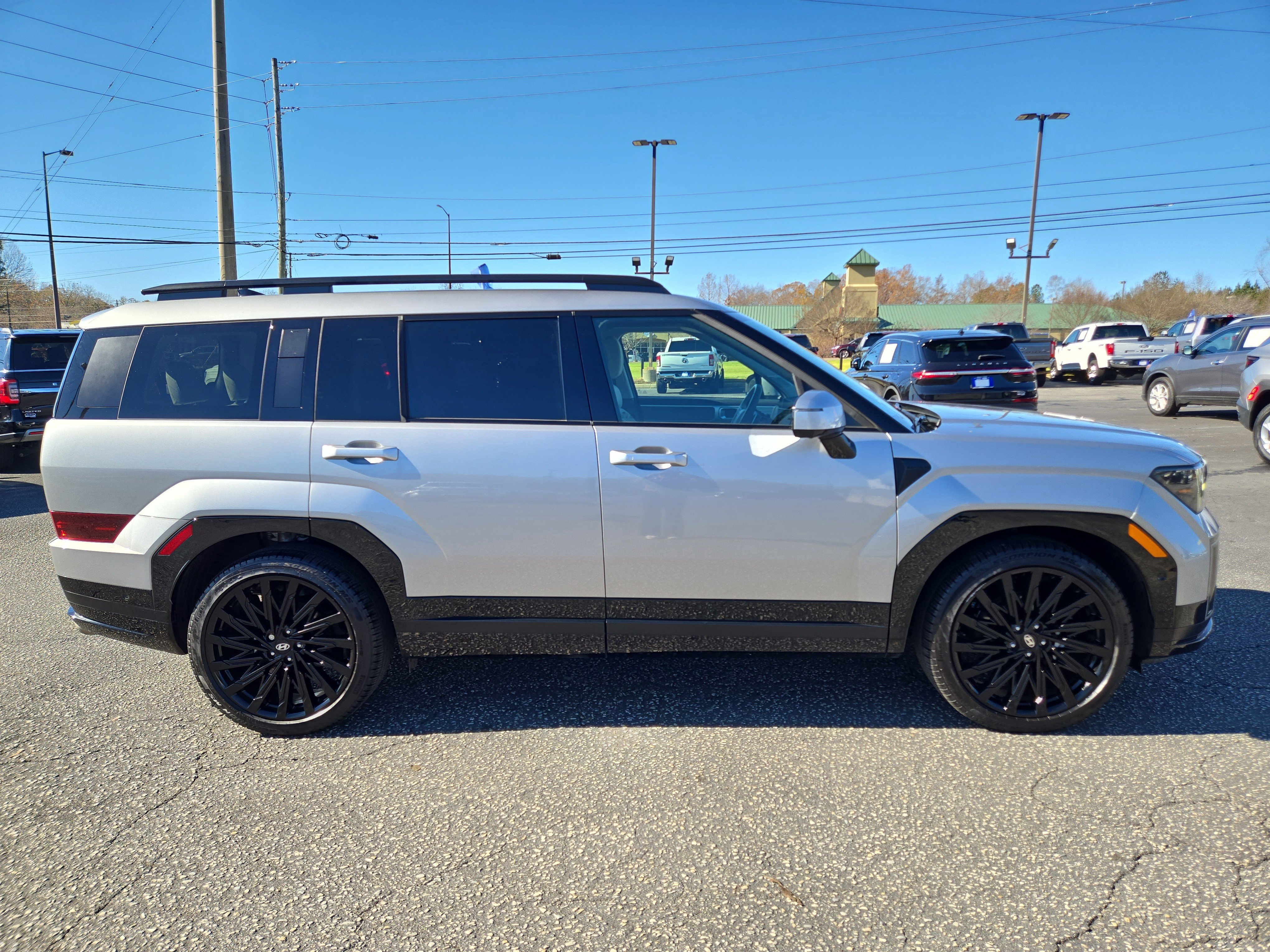 Used 2024 Hyundai Santa Fe Calligraphy image 3