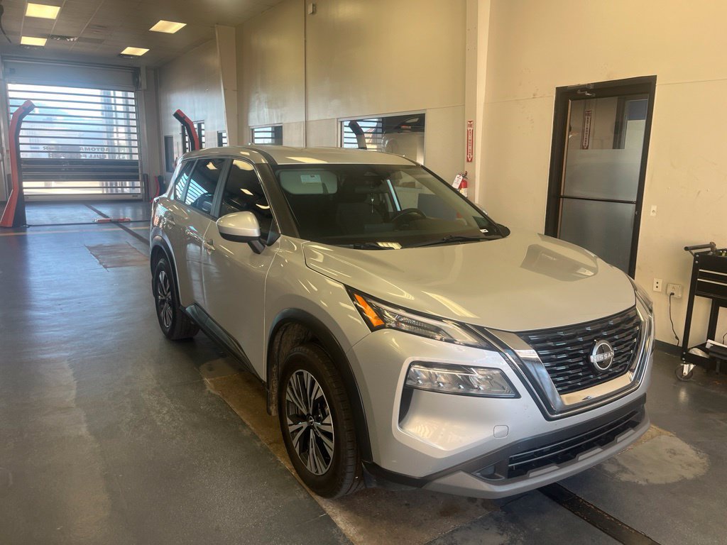 Used 2023 Nissan Rogue SV AWD/4WD image 1