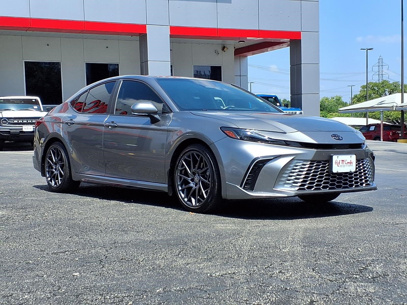 Used 2025 Toyota Camry XSE w/ Premium Package FWD image 4