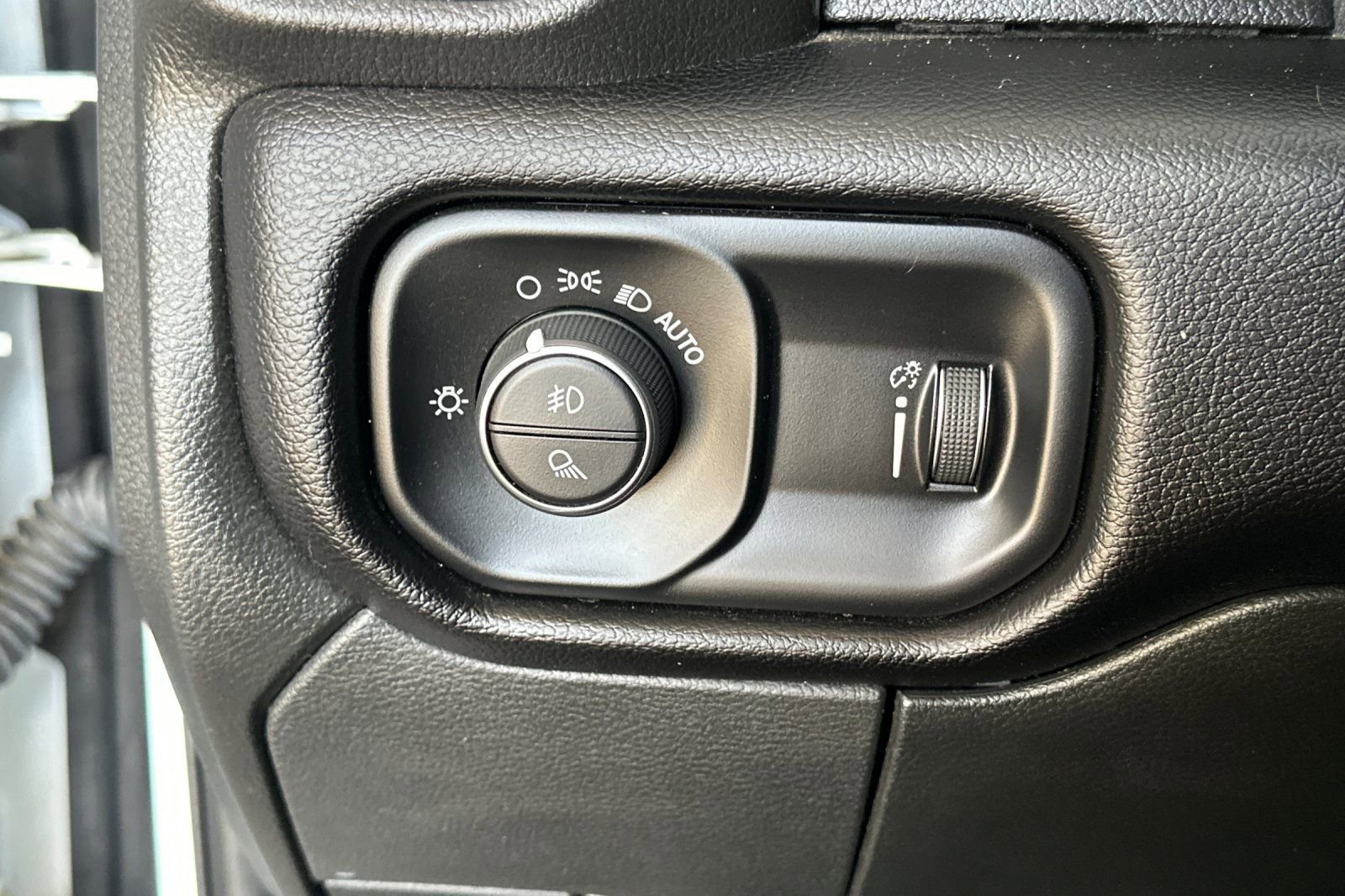 Used 2024 RAM 2500 Big Horn AWD/4WD image 28