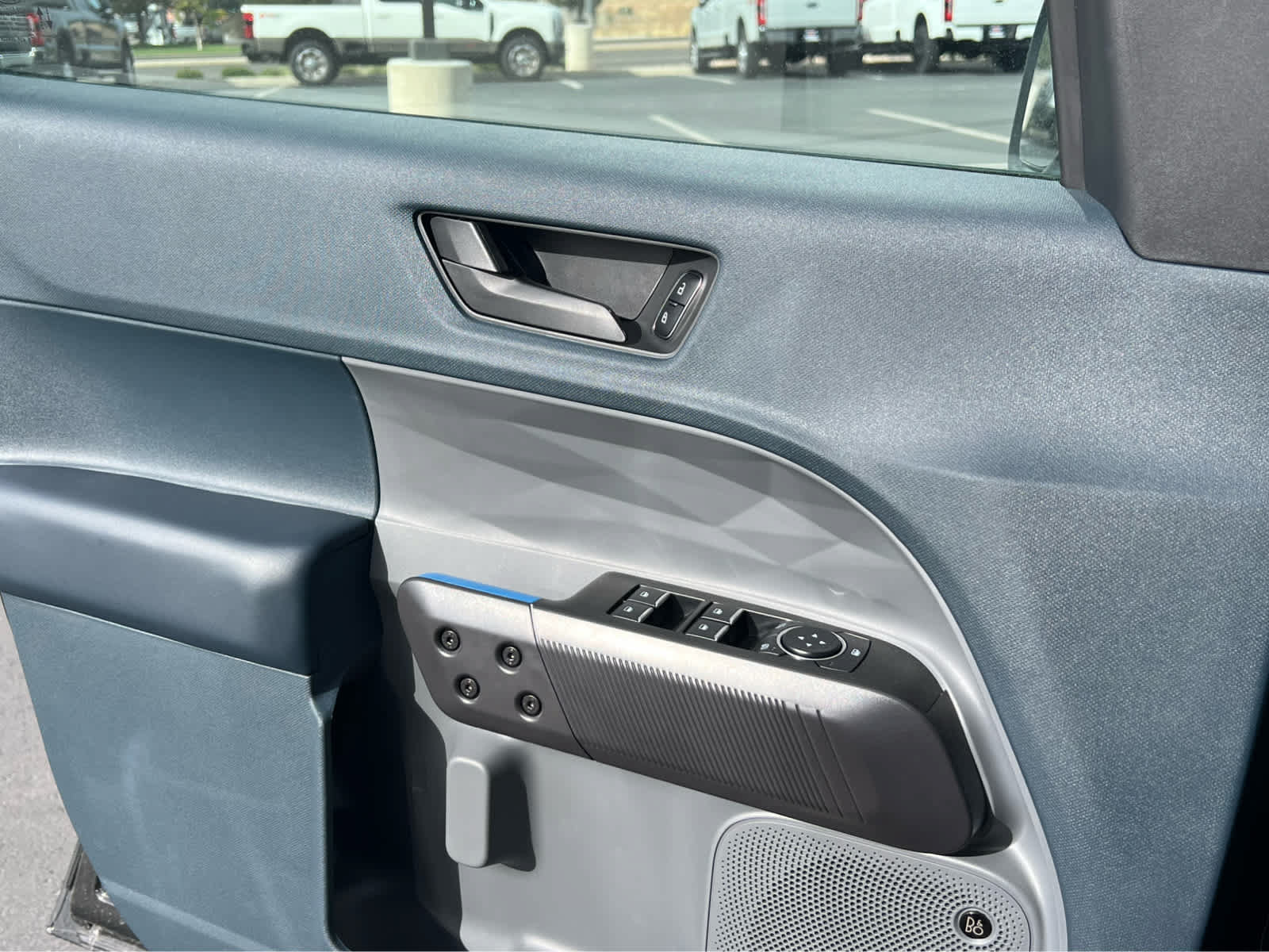 Certified 2025 Ford Maverick Lobo AWD/4WD image 34