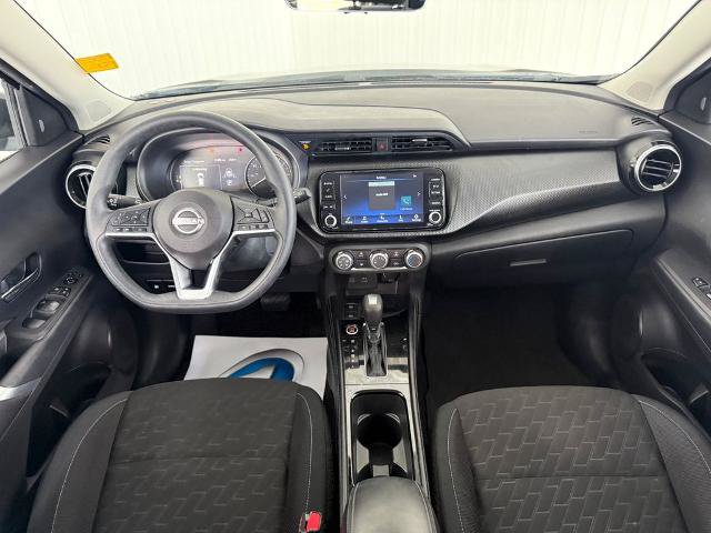 Used 2024 Nissan Kicks SV w/ Interior Electronics Package FWD image 3