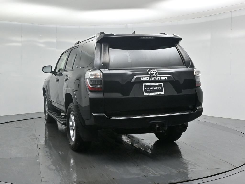 Used 2023 Toyota 4Runner SR5 Premium w/ Moonroof Package image 16