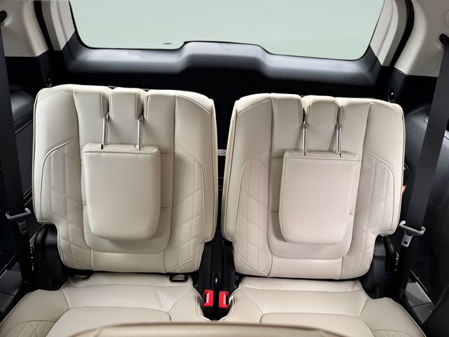 Certified 2018 Ford Explorer Platinum AWD/4WD image 7