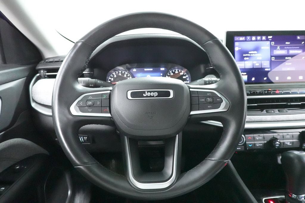 Used 2022 Jeep Compass Latitude AWD/4WD image 11