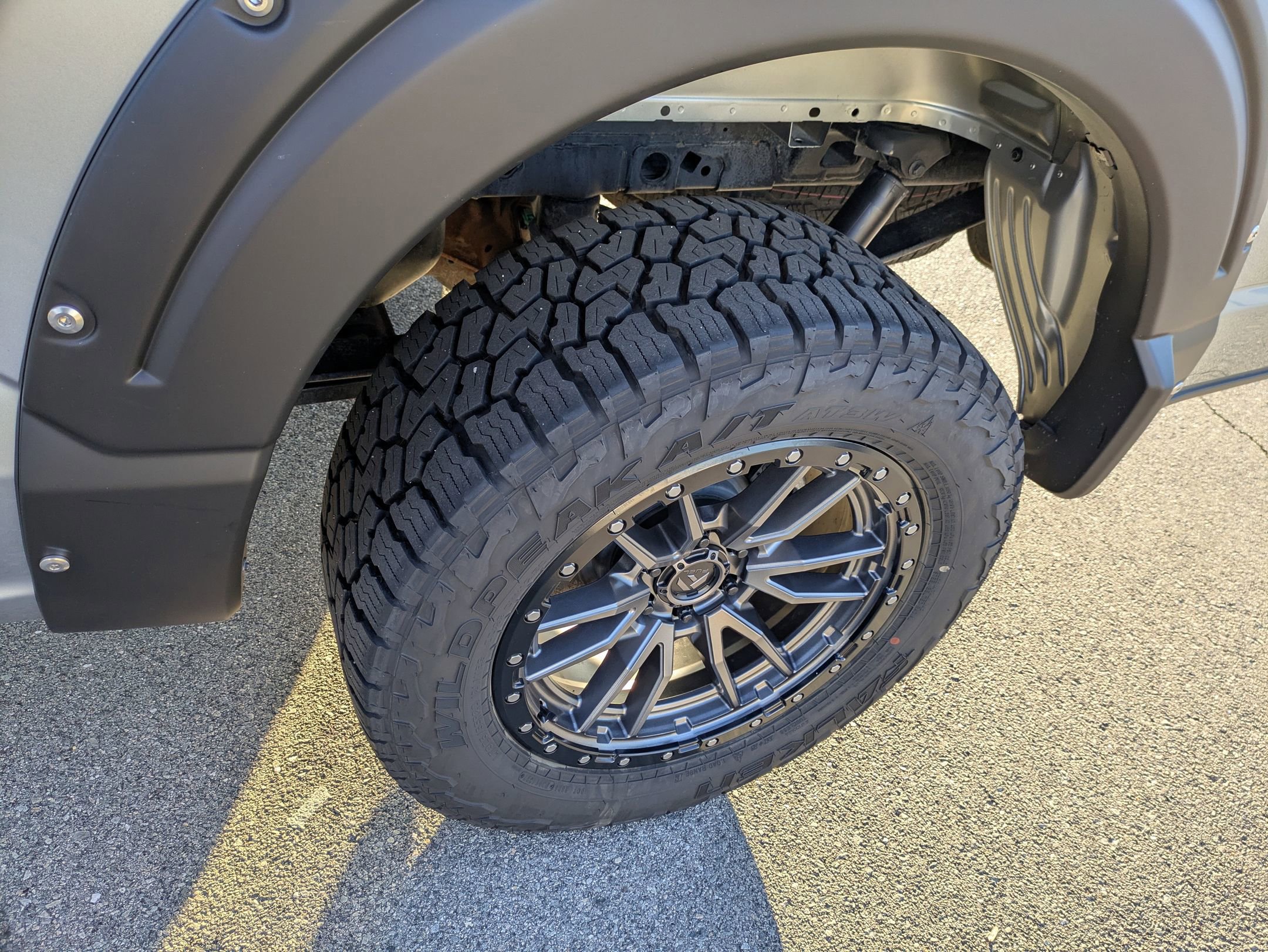 Certified 2022 Ford F150 XLT w/ Equipment Group 302A High image 36