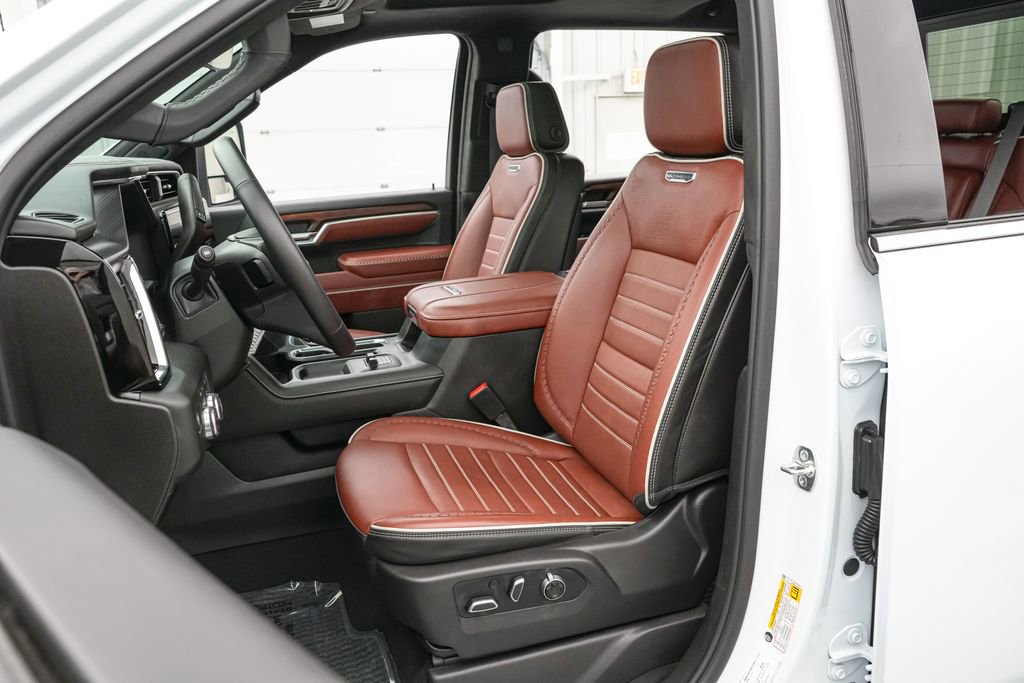 Used 2025 GMC Sierra 2500 Denali Ultimate AWD/4WD image 17