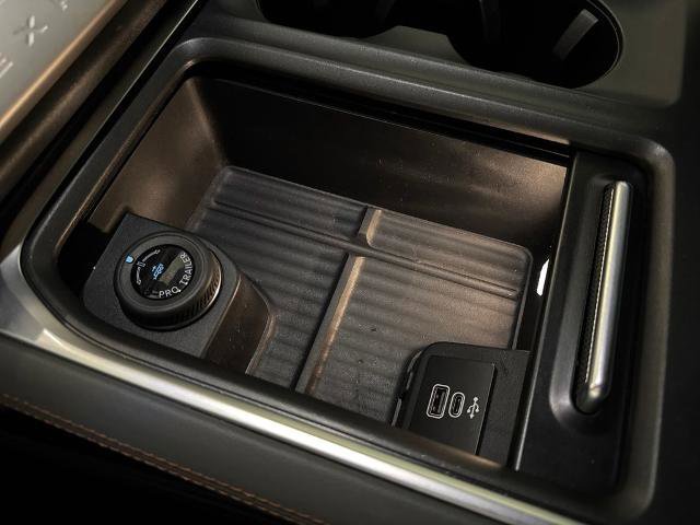 Certified 2025 Ford Expedition Active image 29